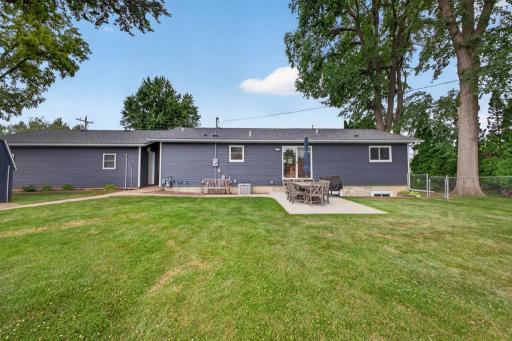 130 4th Avenue NW, Elgin, MN 55932