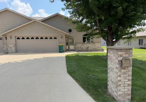 1726 Hale Drive, Albert Lea, MN 56007
