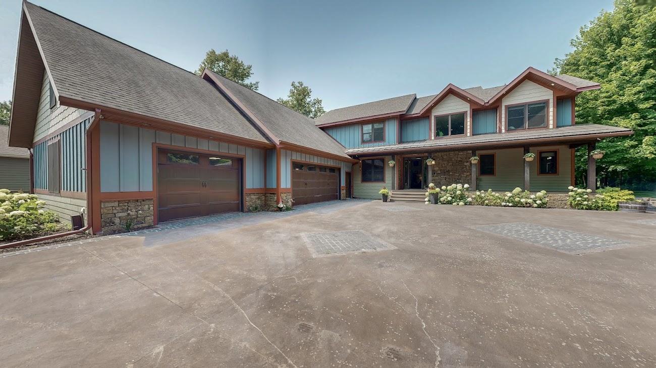 Attached garages.jpg
