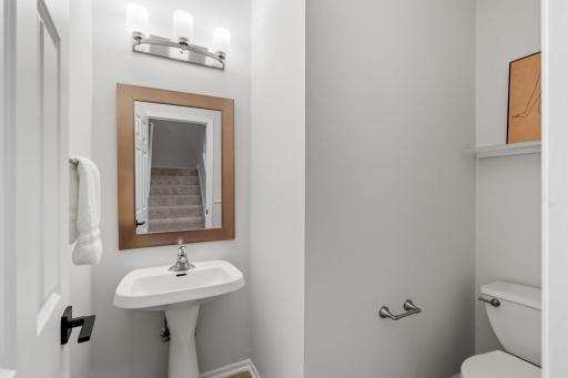 18-web-or-mls-11226 Baltimore St NE-18.jpg