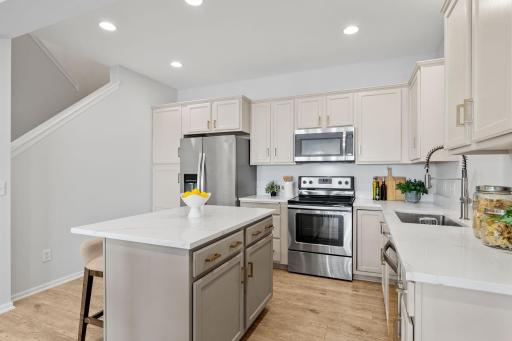 12-web-or-mls-11226 Baltimore St NE-12.jpg