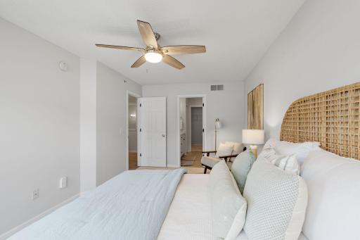 31-web-or-mls-11226 Baltimore St NE-31.jpg