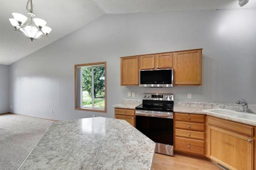 8710Photography-Web-Friendly-7633-Fox-Creek-Ct-Rockford-MN-55373-12.jpg