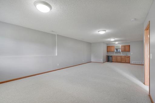 8710Photography-Web-Friendly-7633-Fox-Creek-Ct-Rockford-MN-55373-27.jpg