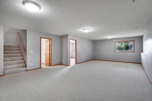 8710Photography-Web-Friendly-7633-Fox-Creek-Ct-Rockford-MN-55373-24.jpg