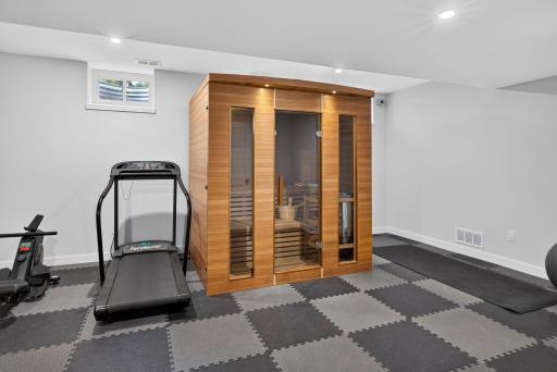 Exercise room/Sauna space.
