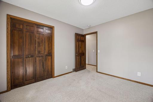 15001 Park Avenue, Burnsville, MN 55306