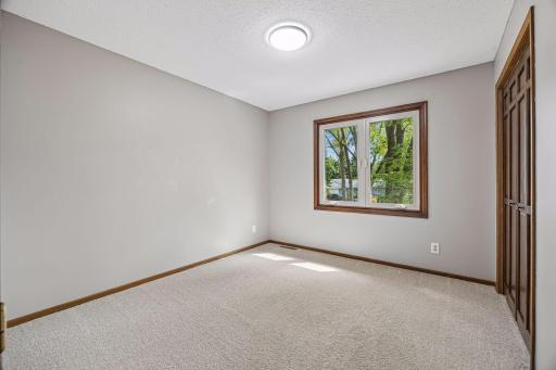 15001 Park Avenue, Burnsville, MN 55306