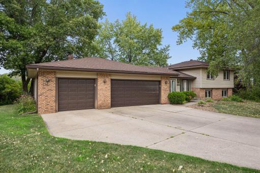 15001 Park Avenue, Burnsville, MN 55306