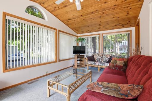 4-Season Porch Vaulted Ceiling