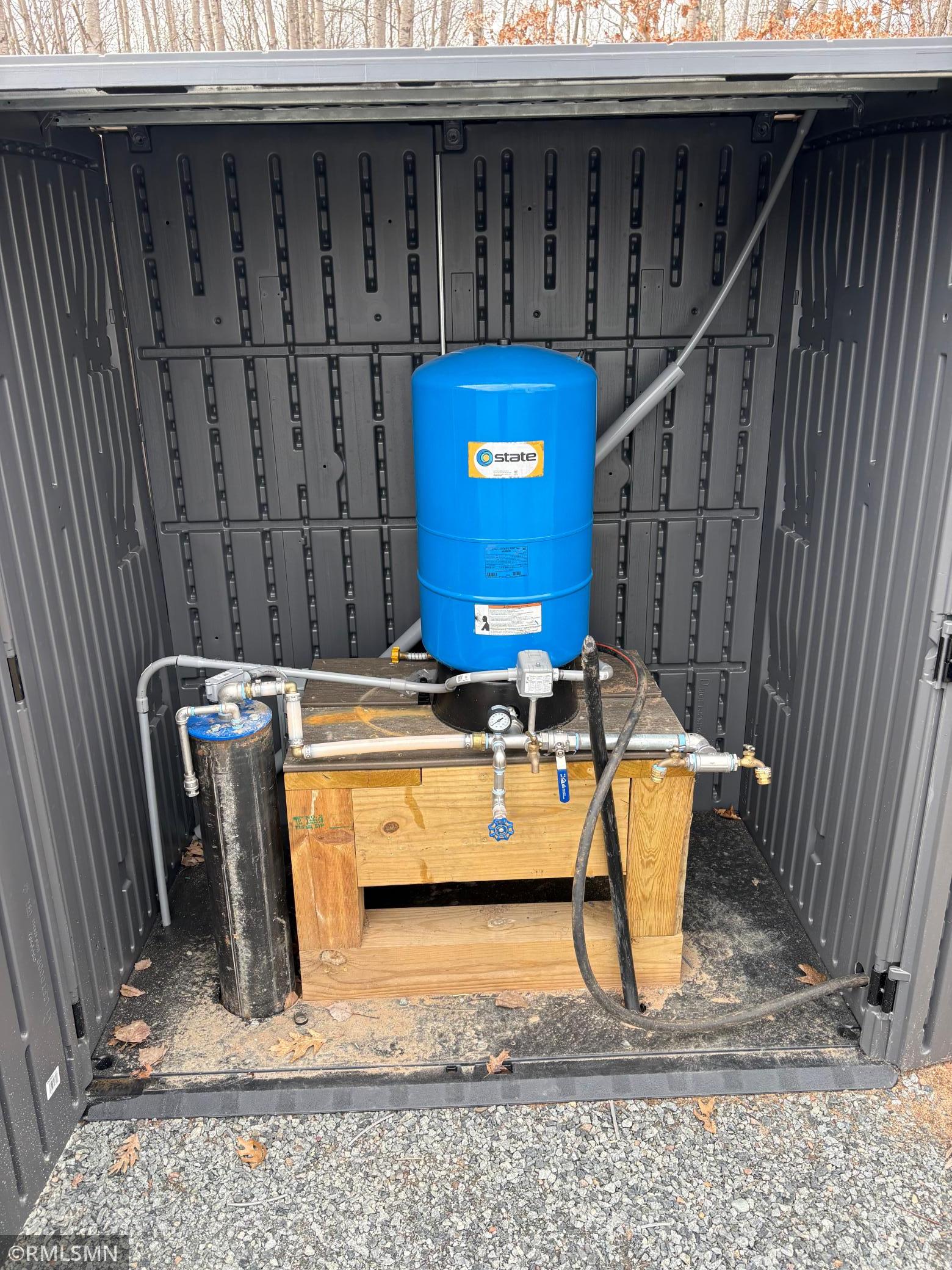 Pumphouse with Pressure Tank
