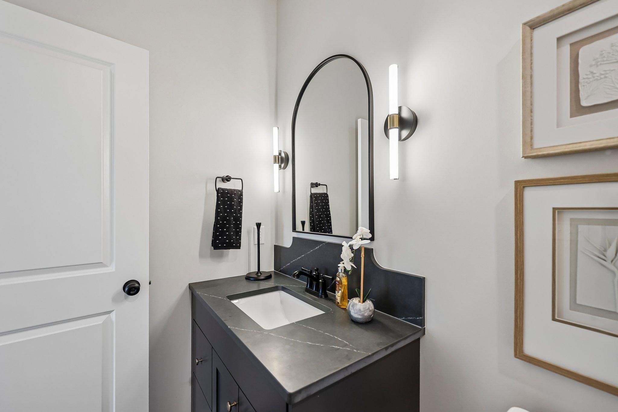 RW03014002 - Reiley A - 14712 Kingsview Lane N 28.jpg
