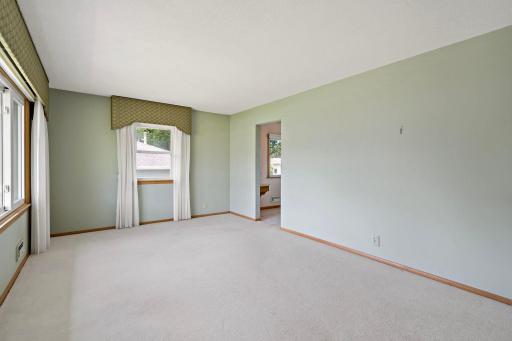 6073 Yukon Avenue N, New Hope, MN 55428