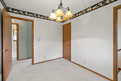 6073 Yukon Avenue N, New Hope, MN 55428