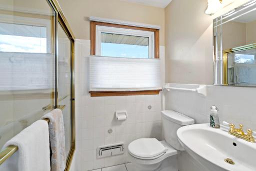 6073 Yukon Avenue N, New Hope, MN 55428