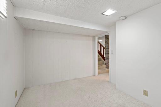 6073 Yukon Avenue N, New Hope, MN 55428