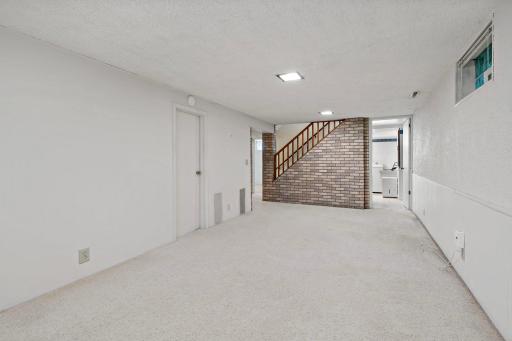 6073 Yukon Avenue N, New Hope, MN 55428