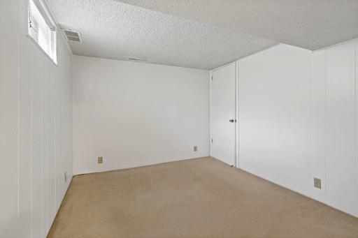 6073 Yukon Avenue N, New Hope, MN 55428