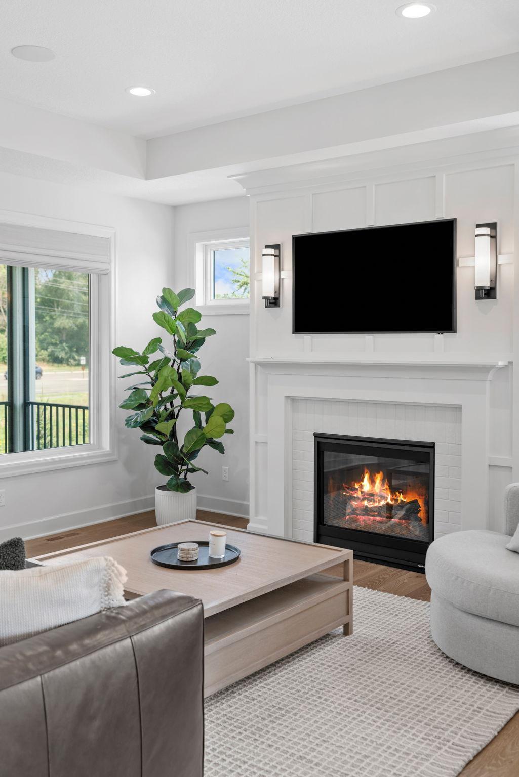 20-web-or-mls-12750 Surrey St-20.jpg