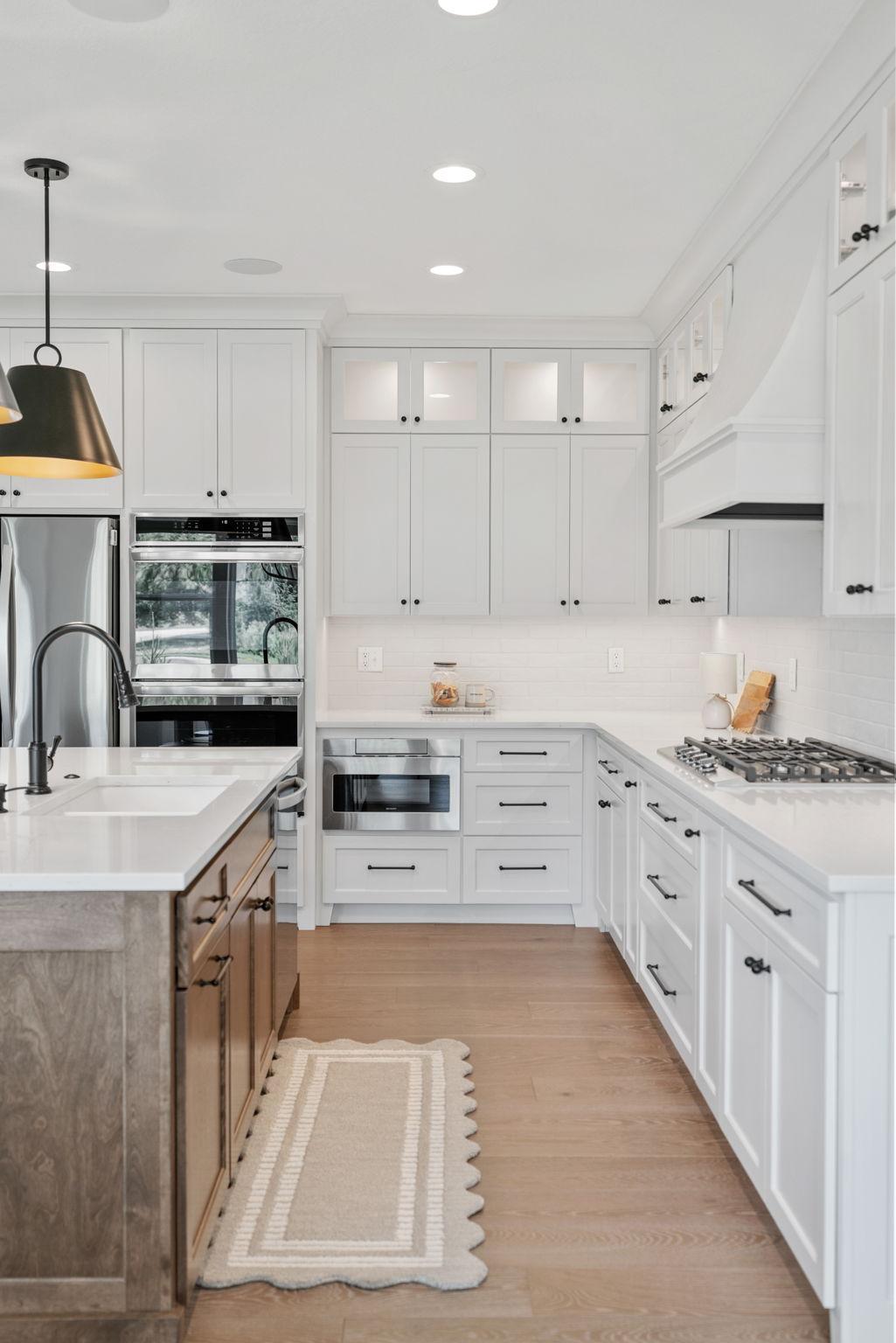 31-web-or-mls-12750 Surrey St-31.jpg