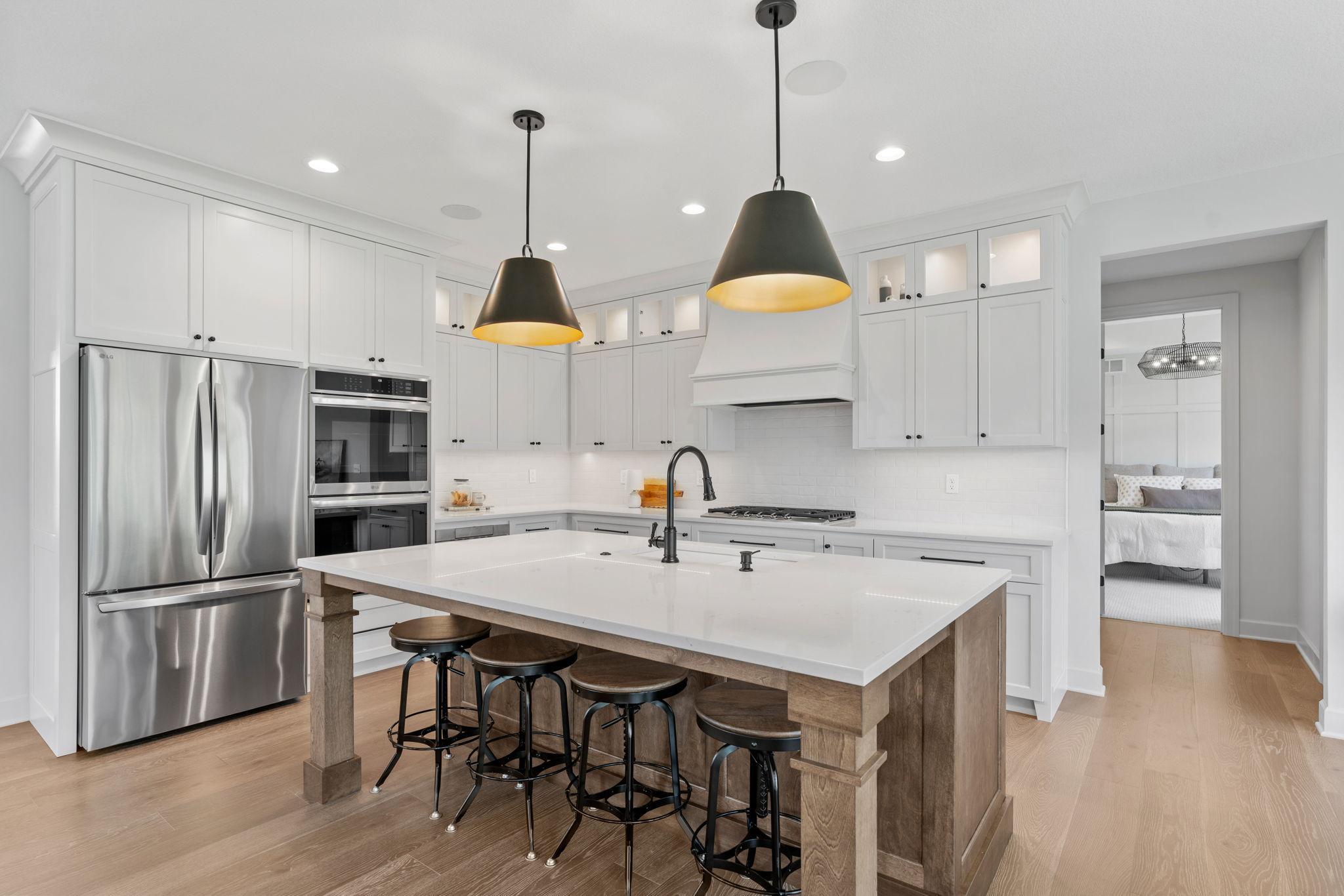 25-web-or-mls-12750 Surrey St-25.jpg