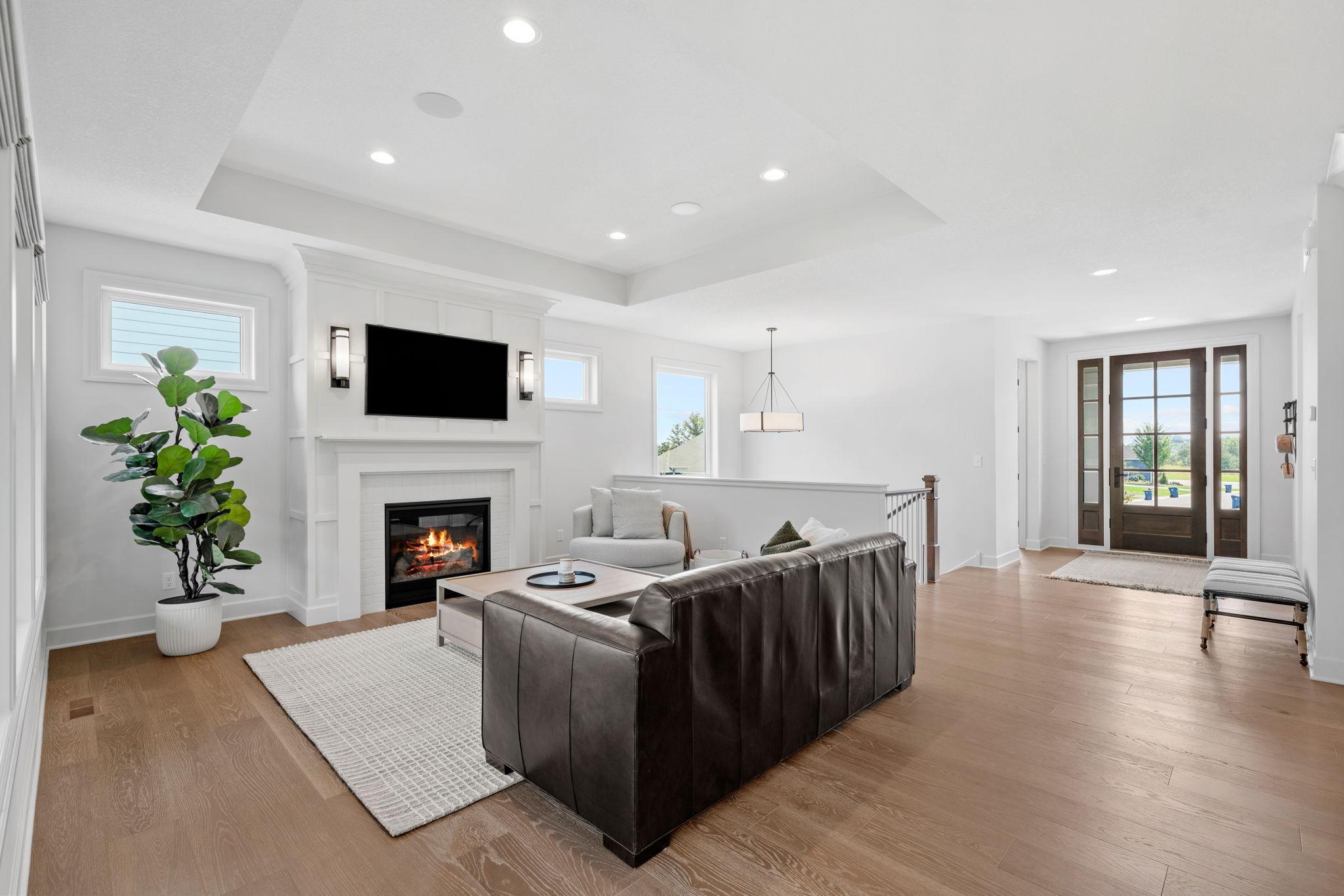 23-web-or-mls-12750 Surrey St-23.jpg