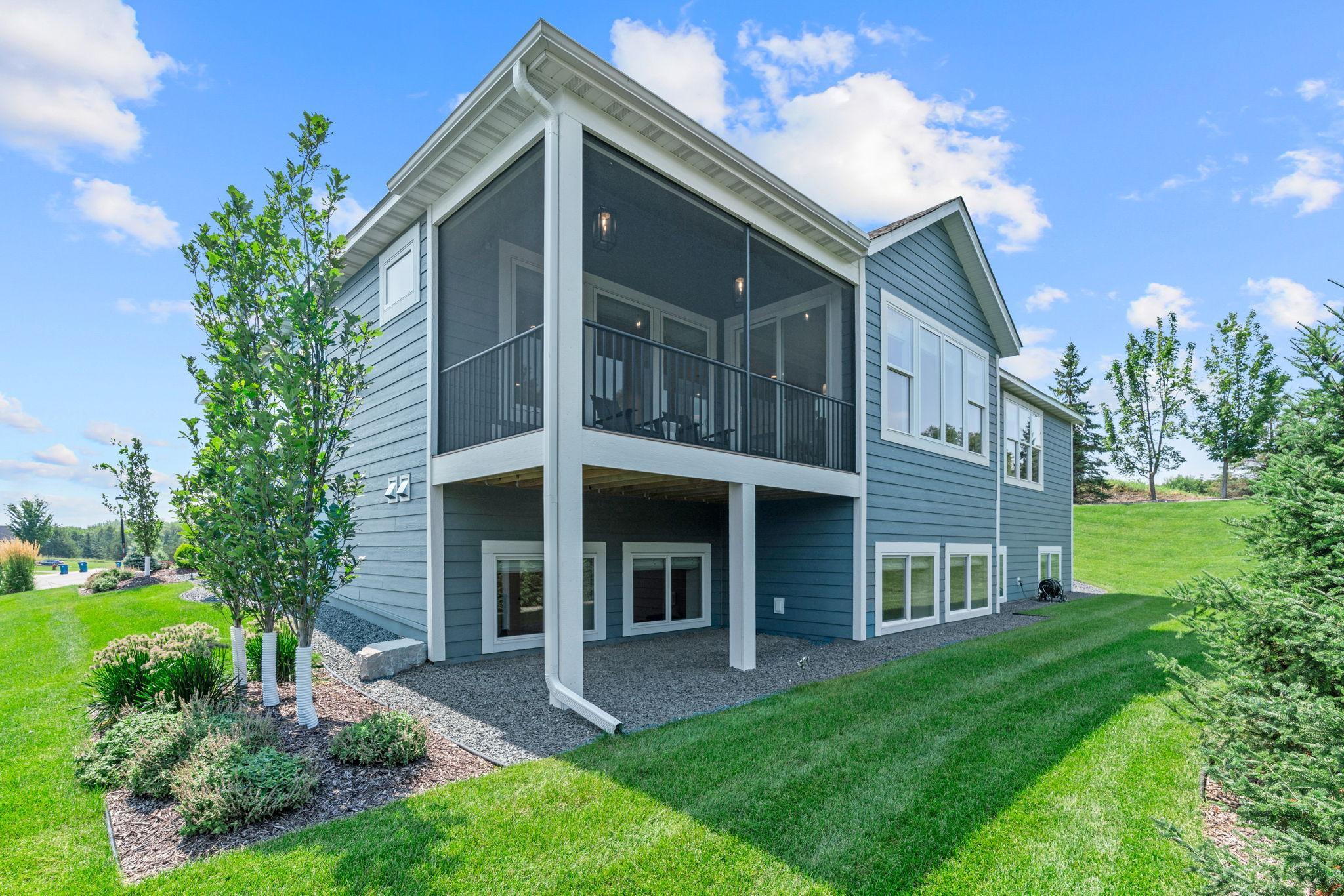 8-web-or-mls-12750 Surrey St-8.jpg