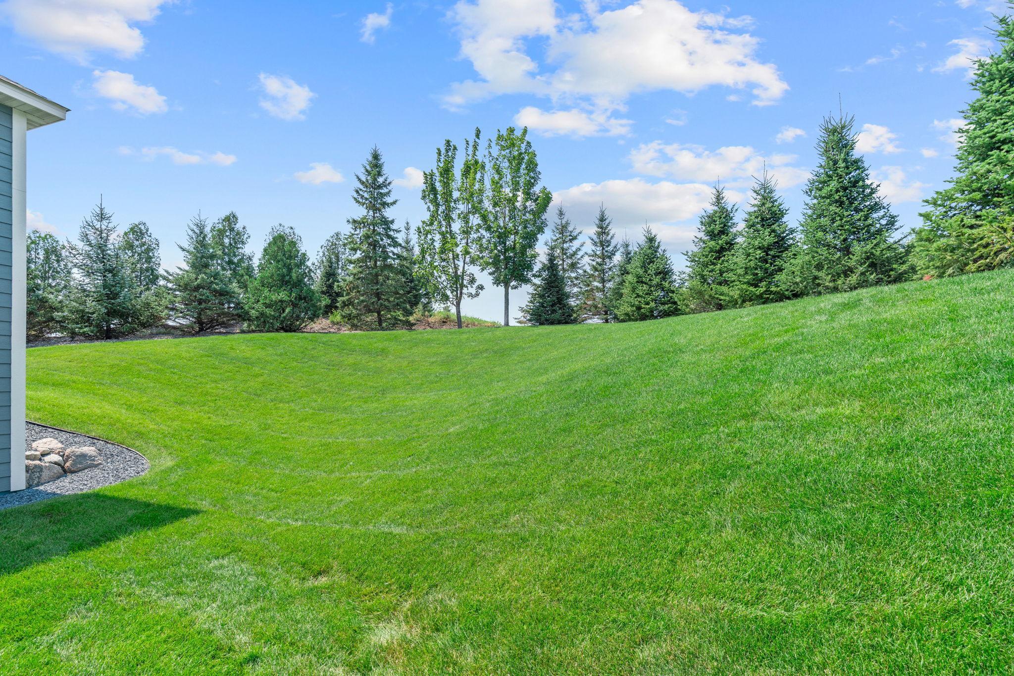 9-web-or-mls-12750 Surrey St-9.jpg