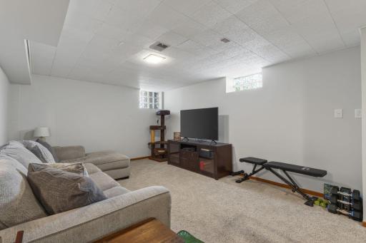 1536 9th Avenue NE, Rochester, MN 55906
