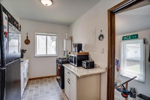 Kitchen and stairs to basement.jpg