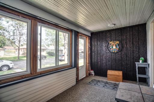 Front porch 2.jpg