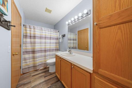 Bathroom 1.jpg