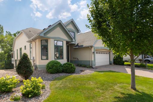 10471 Spyglass Drive, Eden Prairie, MN 55347
