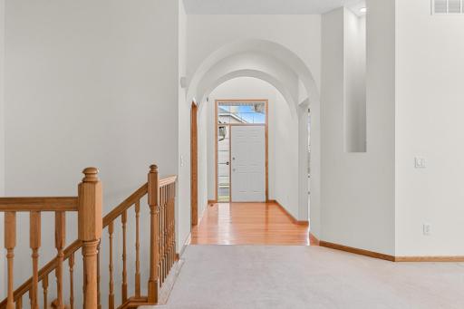 10471 Spyglass Drive, Eden Prairie, MN 55347