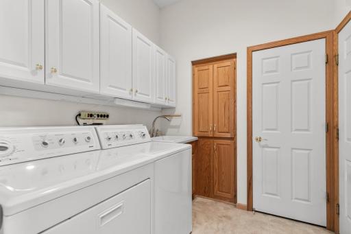 10471 Spyglass Drive, Eden Prairie, MN 55347