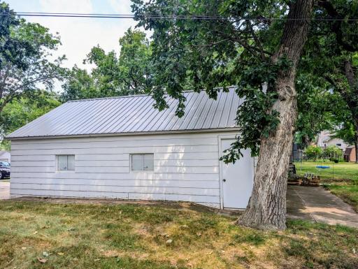 Block garage with metal roof