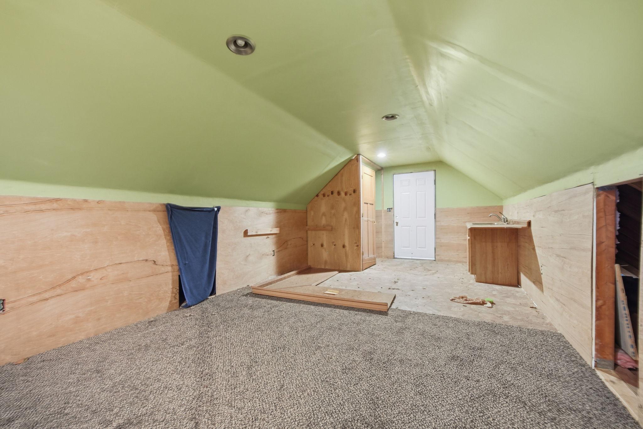 Loft 1 .jpg