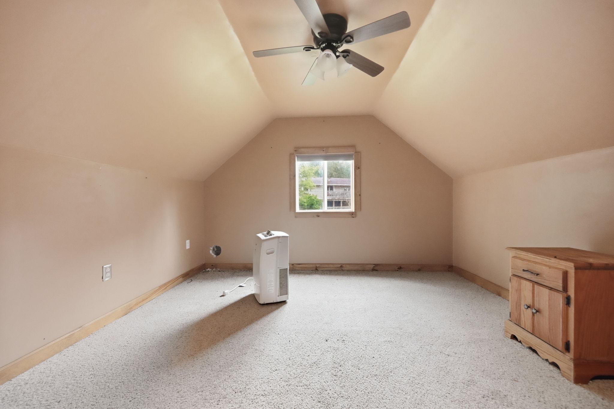 Loft 3.jpg