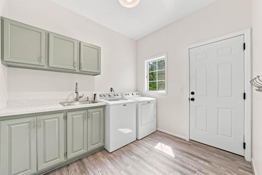 40-web-or-mls-23000 Heather-3.jpg