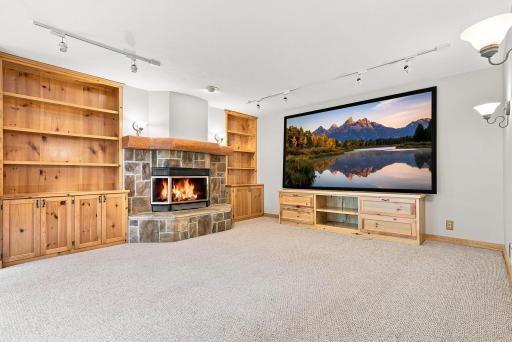 65-web-or-mls-23000 Heather-37.jpg