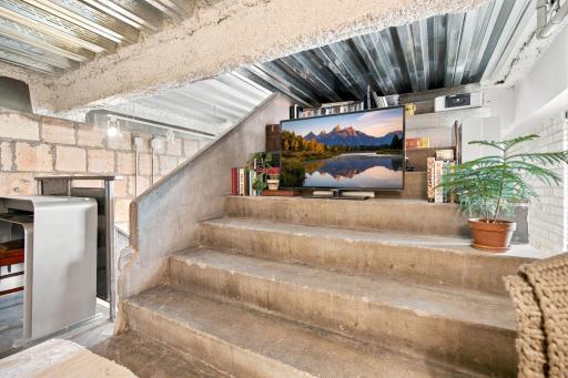 Private space for relaxing, crafting or working from home.