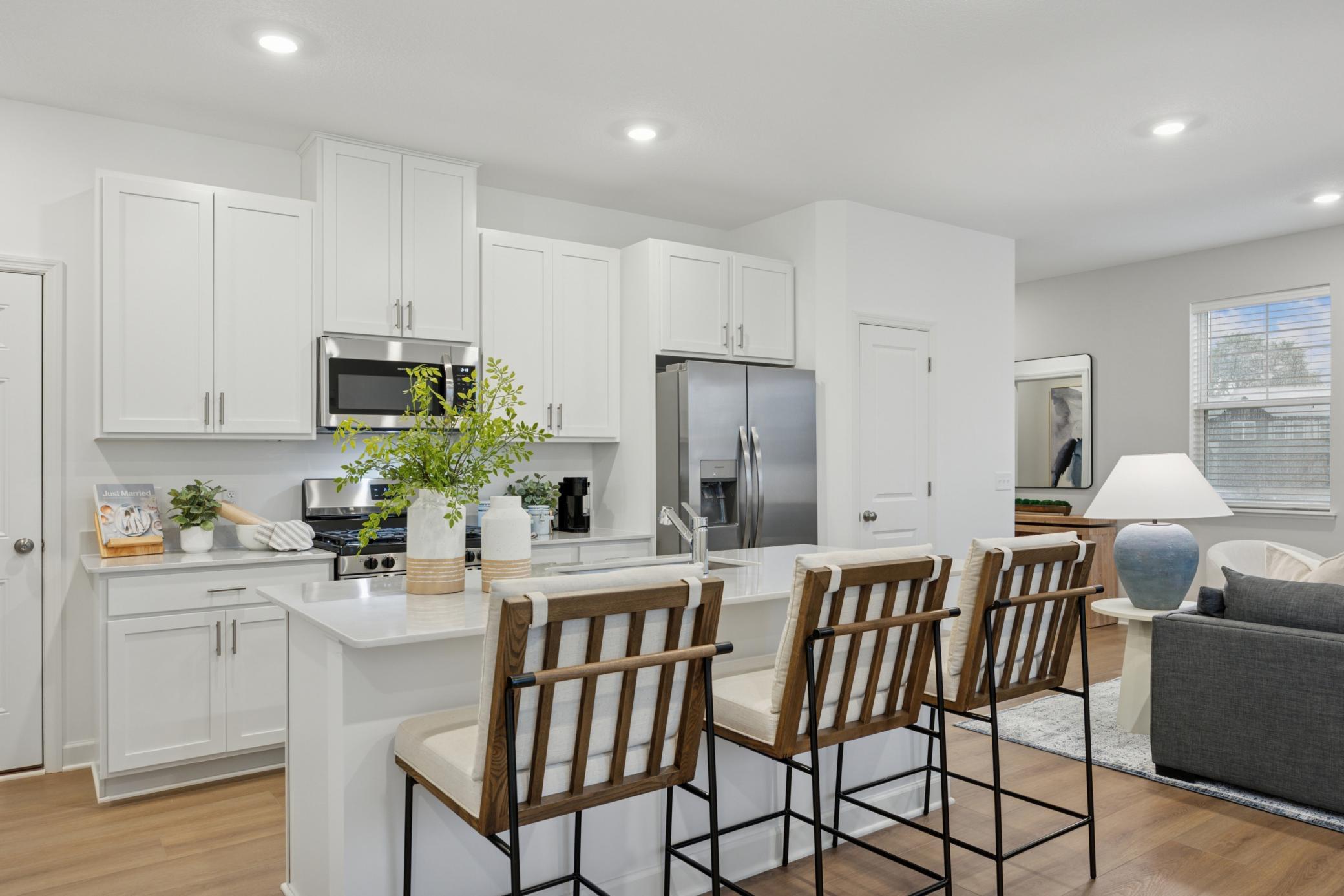 7118300