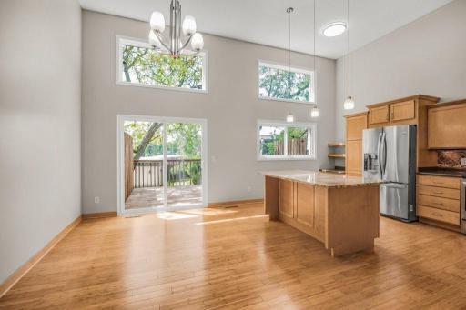 1005 W 105th Street, Bloomington, MN 55431
