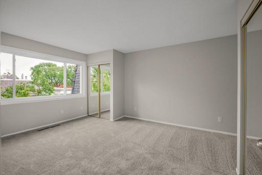 1005 W 105th Street, Bloomington, MN 55431