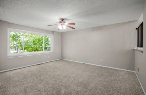 1005 W 105th Street, Bloomington, MN 55431
