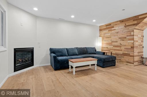 7161 Unity Avenue N, Brooklyn Center, MN 55429