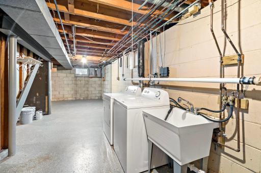 45-web-or-mls-2206 W 89th St Minneapolis MN_0048.jpg