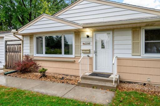 2-web-or-mls-2206 W 89th St Minneapolis MN_0005.jpg