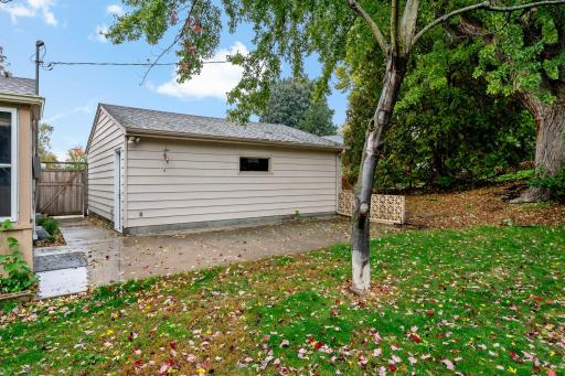6-web-or-mls-2206 W 89th St Minneapolis MN_0009.jpg