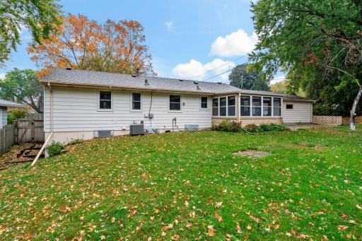 5-web-or-mls-2206 W 89th St Minneapolis MN_0008.jpg